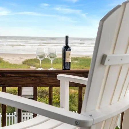 Sunrise In Paradise-Beachfront-Fenced Yard-Pets-Sleeps 11
